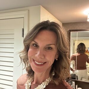 Meet your Posher, Angie